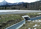 Leiteinrichtung mit Amphibientunnel an der Bundesautobahn 7 bei Füssen, Landkreis Ostallgäu, Schwaben