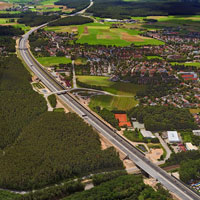Luftbild des 6-streifigen Ausbaus der A 6 zwischen den Anschlussstellen Schwabach-West und Roth