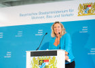Bauministerin Kerstin Schreyer bei der Eröffnung des neuen Dienstsitzes in Augsburg